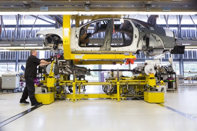 Rolls-Royce resumes full two-shift production