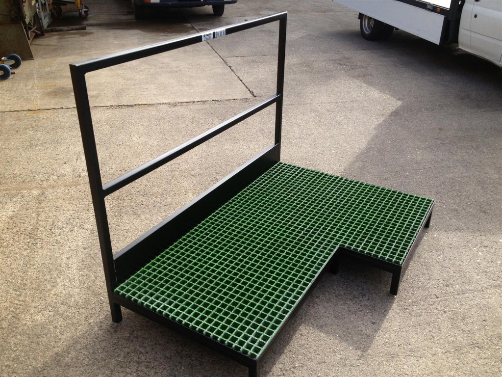 Makino A55 Operator Platform