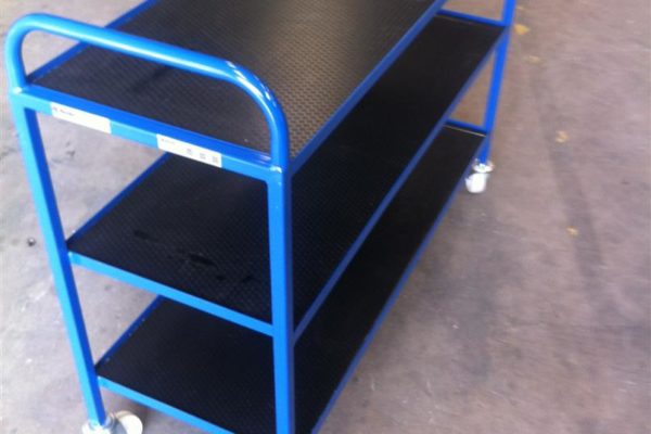 AD-135-2013-03 – Physics and Chemistry Tray Trolleys