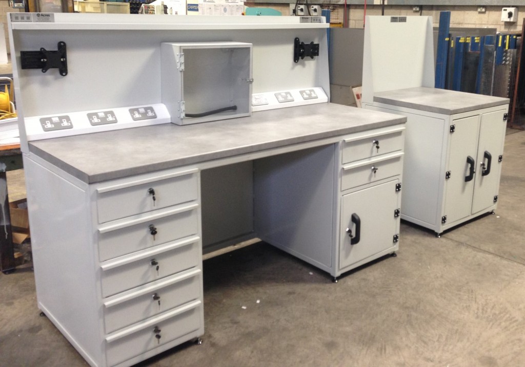 AD-214-2013-05 – TBF Tool Room Bench And Cupboard