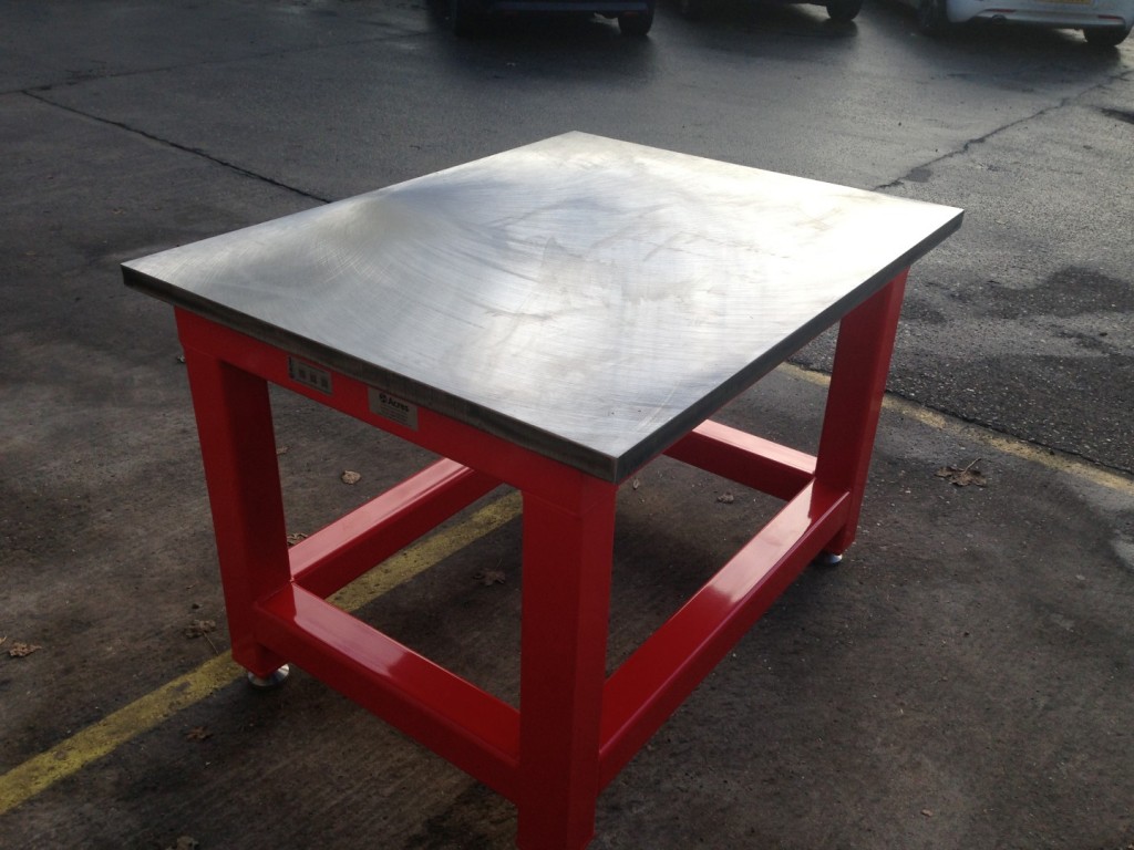 AD-288-2013-10 – Heavy Duty Assembly Table
