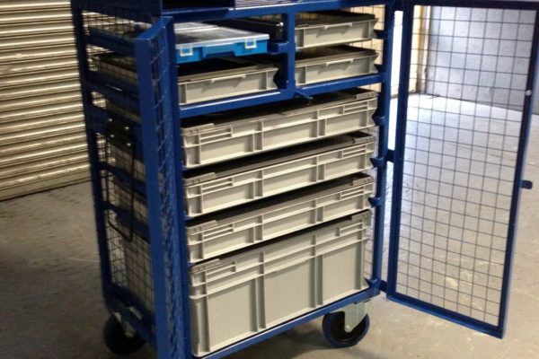 UTAS Kitting Media Trolley