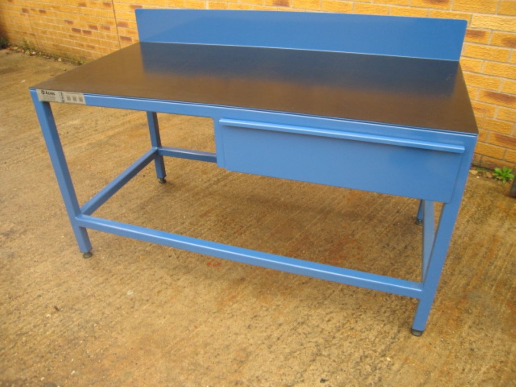 Work Benches for Wet Process Area