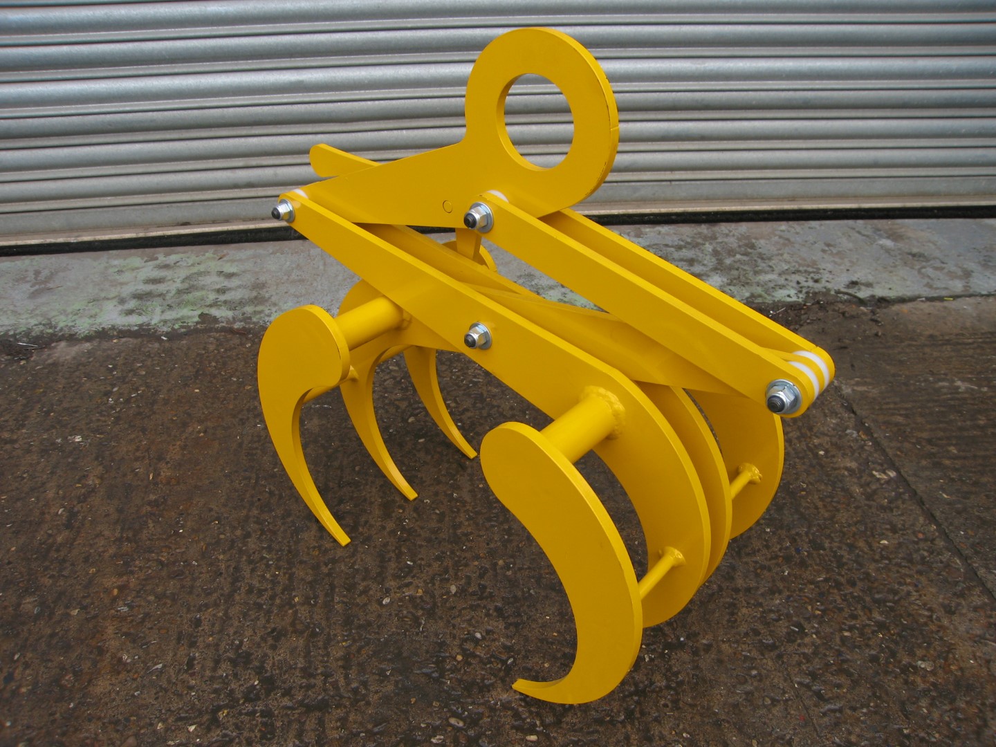 Material Lifting Claw - Acres Engineering