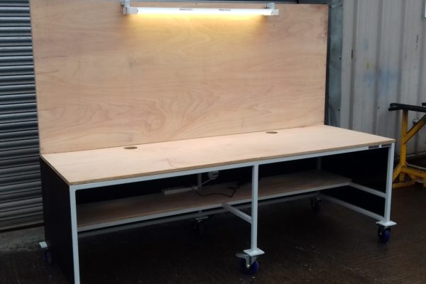 Mobile Workstation With Light Fitting