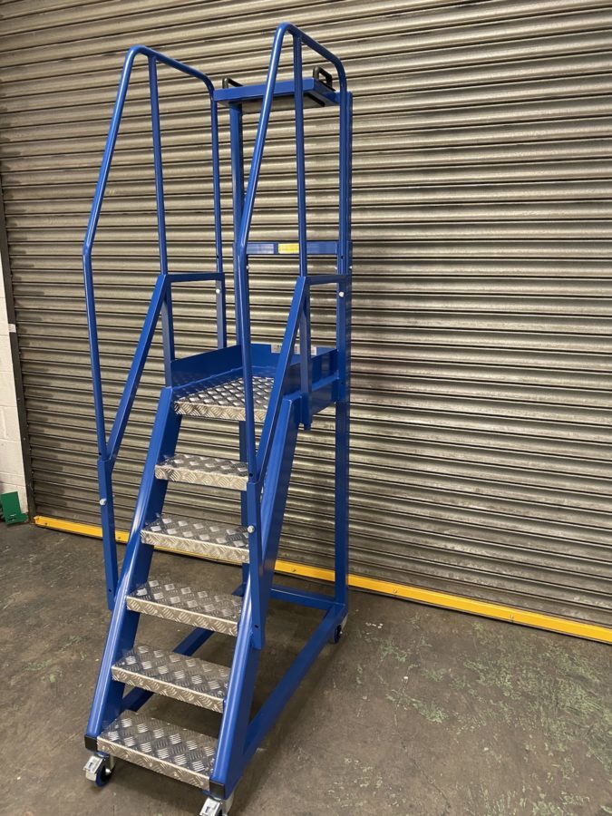 Fixed Step Ladder